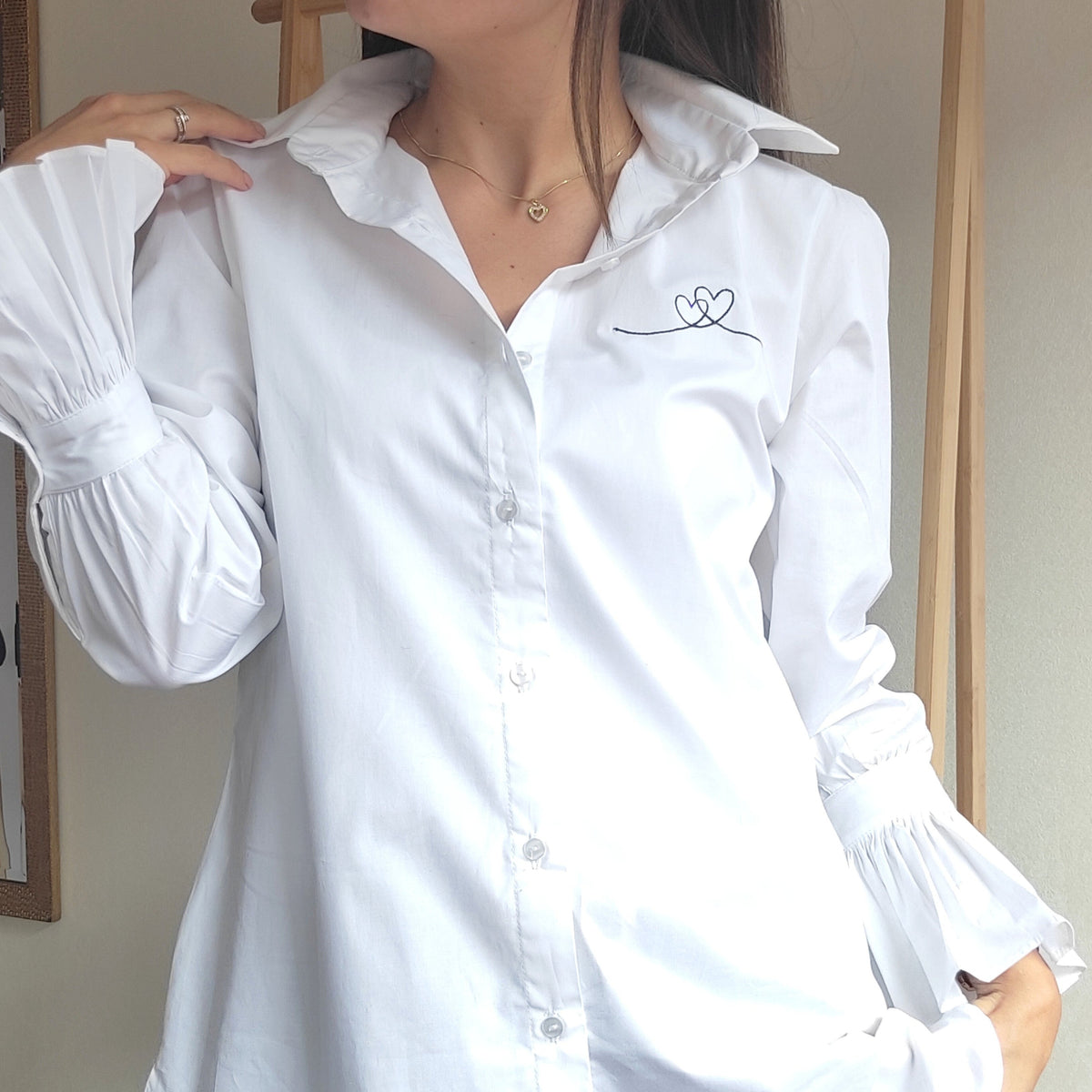 CAMISA ATENAS BORDADA