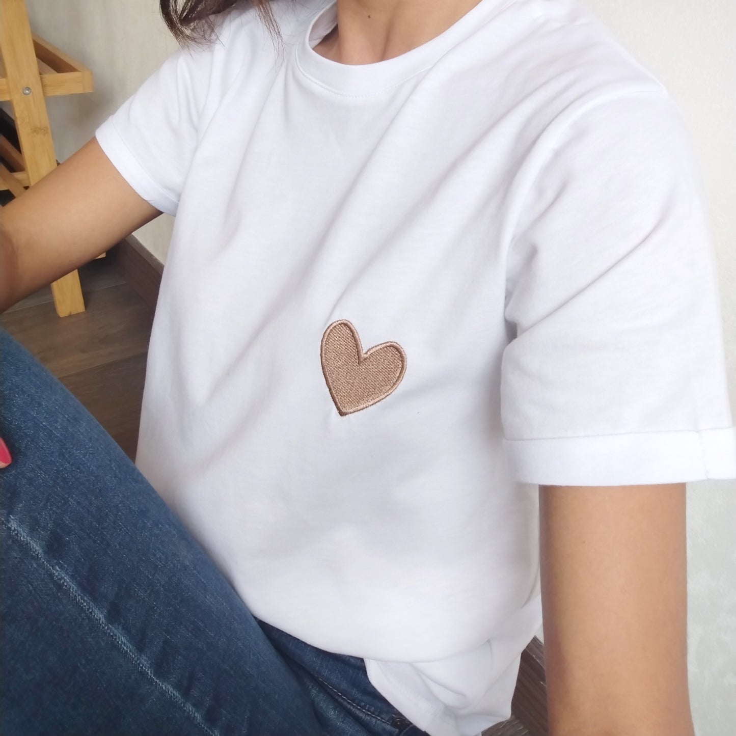 CAMISETA LOVE BORDADA