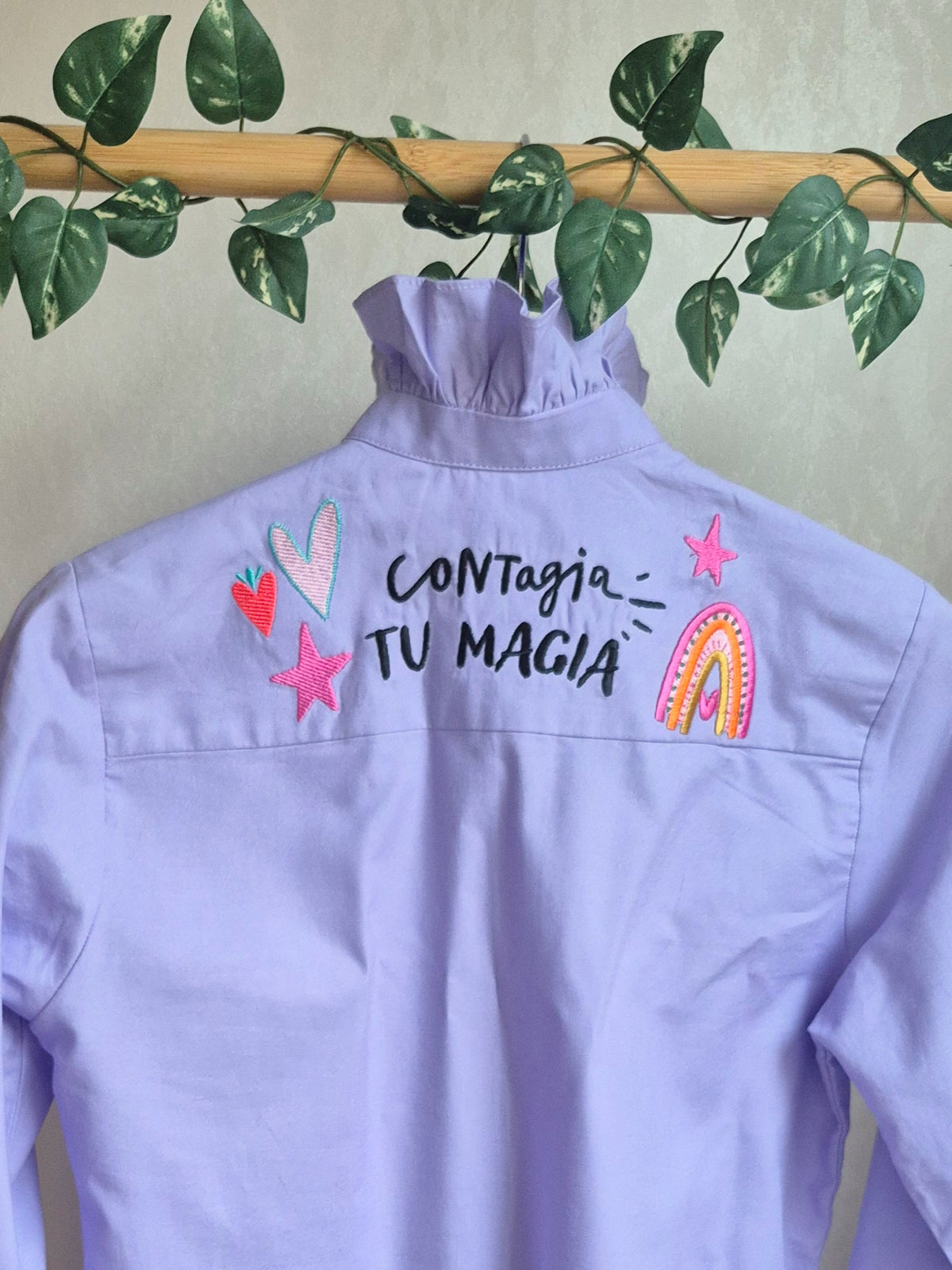 CAMISA BORDADA MAGIA