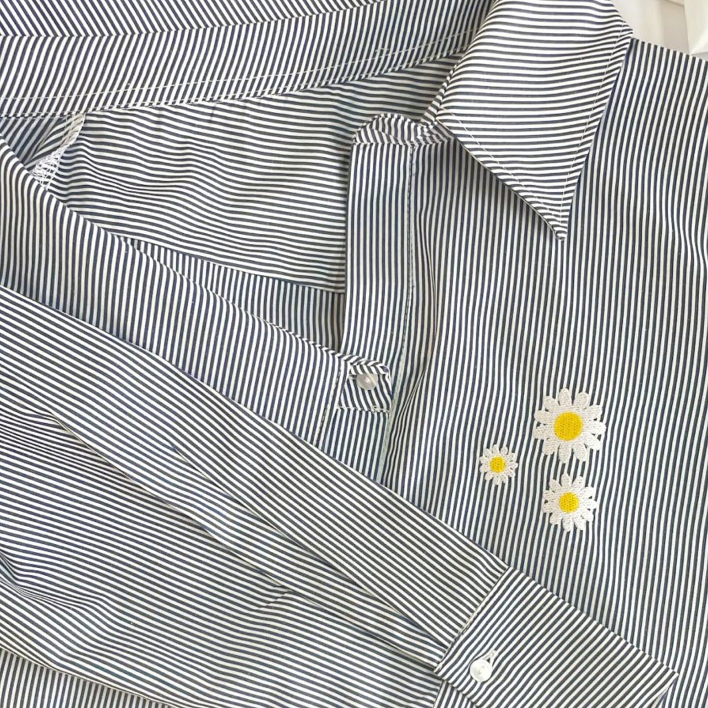 CAMISA ASIMÉTRICA BORDADA