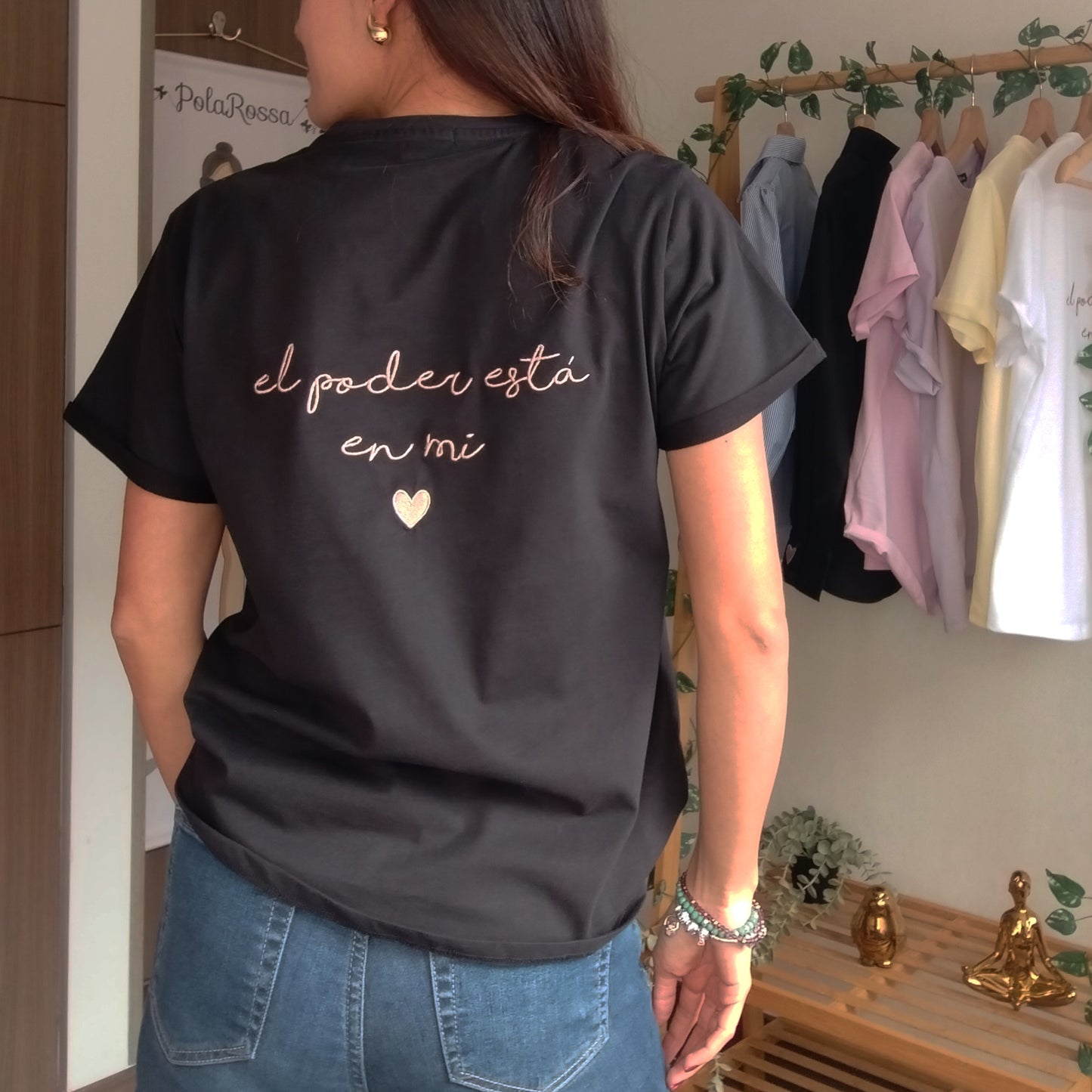 CAMISETA LOVE BORDADA