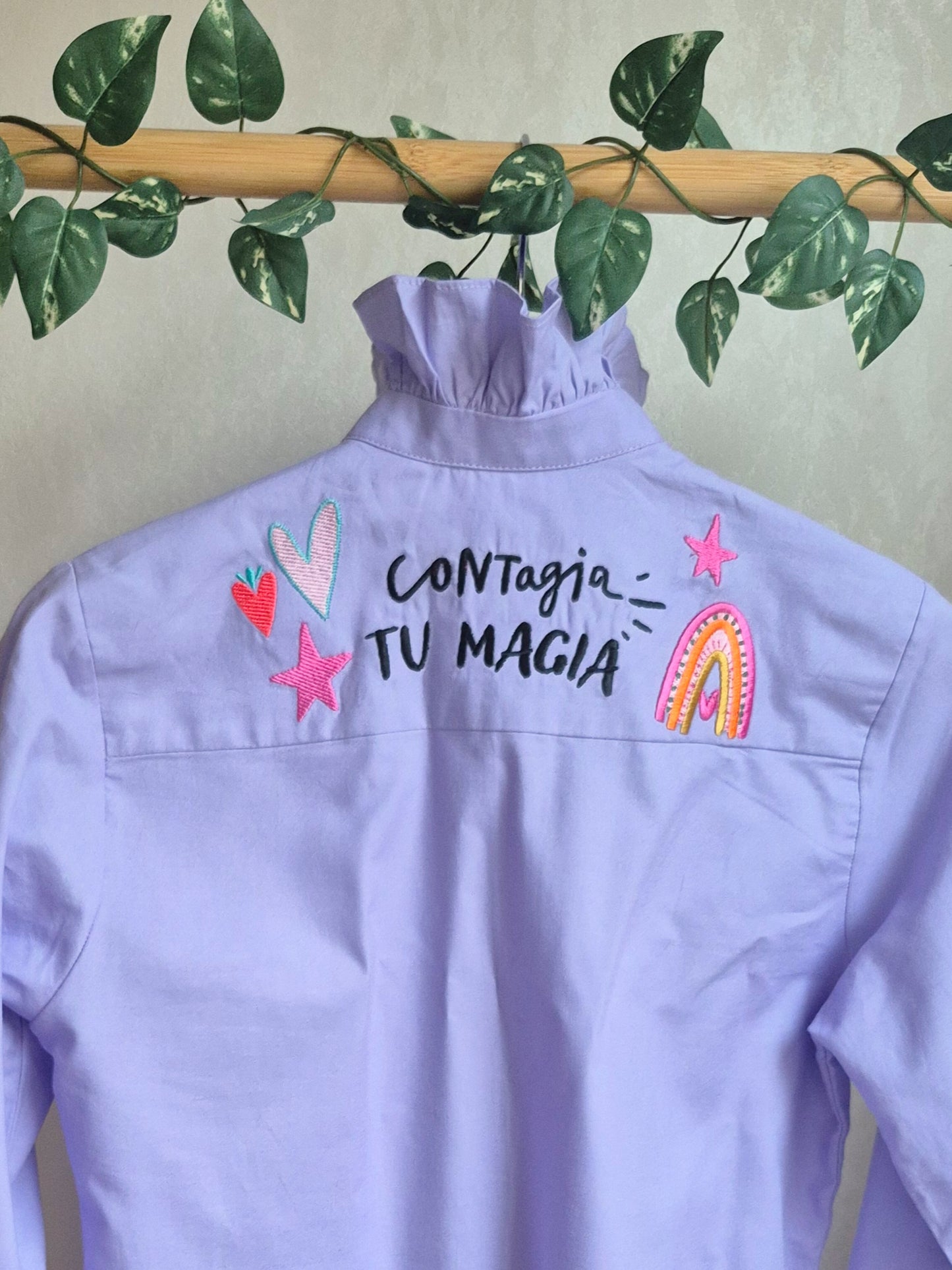 CAMISA BORDADA MAGIA