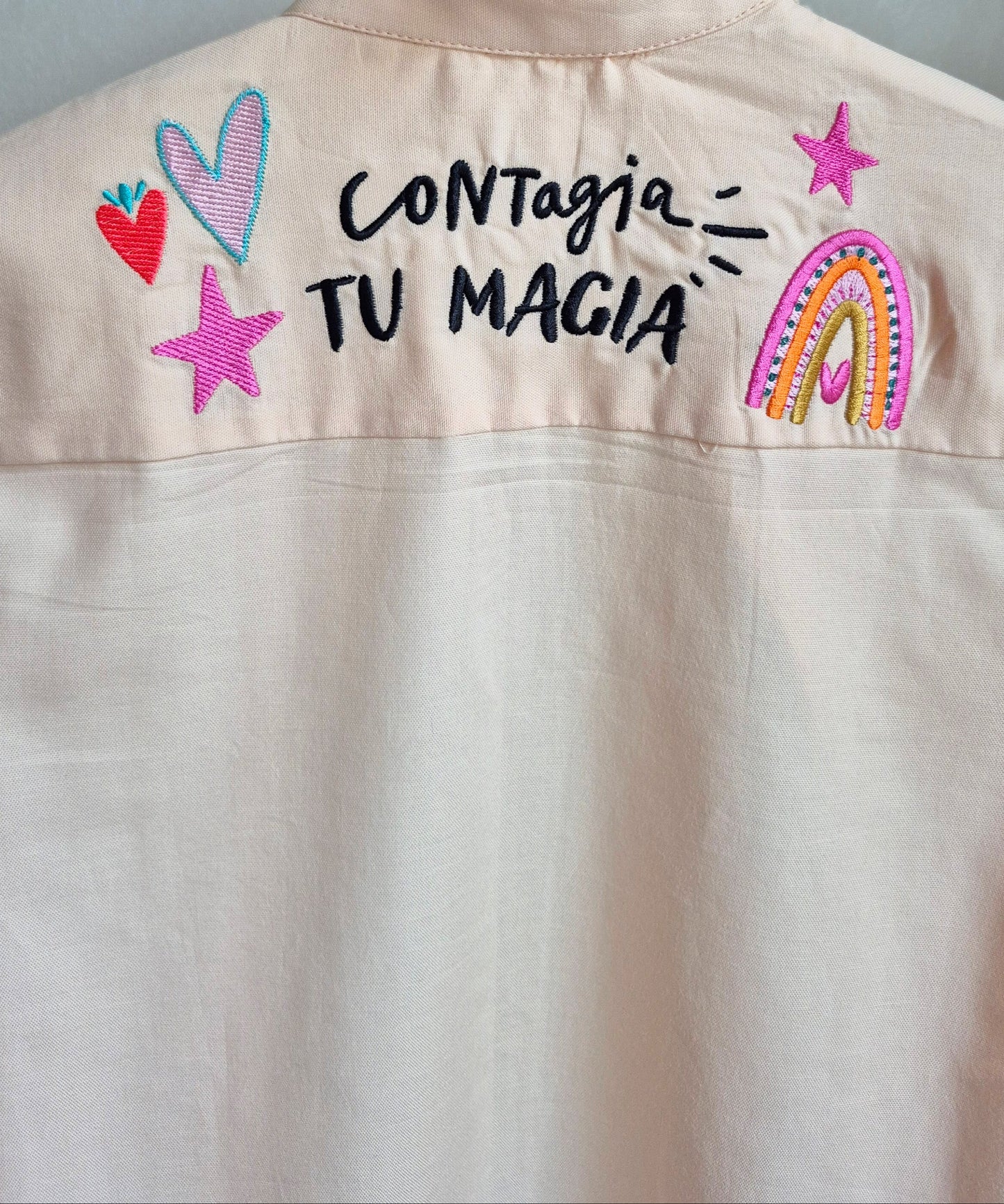 CAMISA BORDADA MAGIA