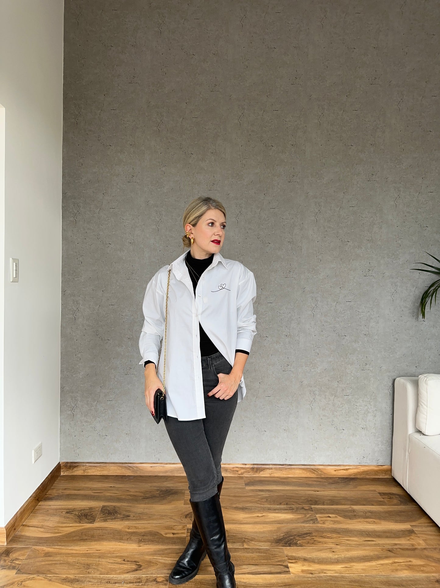 CAMISA ATENAS BORDADA - PUÑO NORMAL